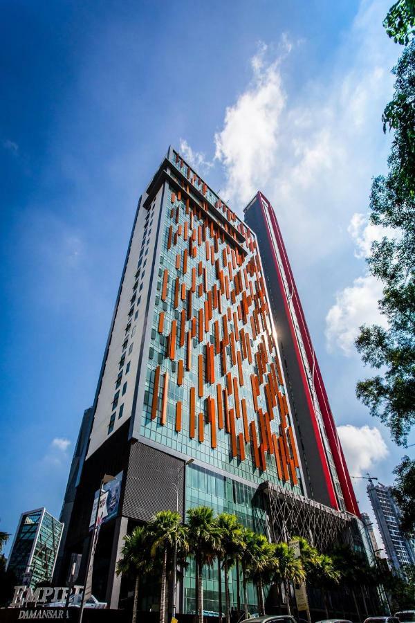The 12 Suites @ Empire Damansara Petaling Jaya Exteriér fotografie